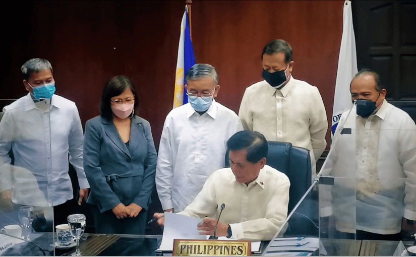 Philippines signs Preah Sihanouk Ministerial Declaration in support of regional cooperation on coastal resilience on climate&nbsp;change